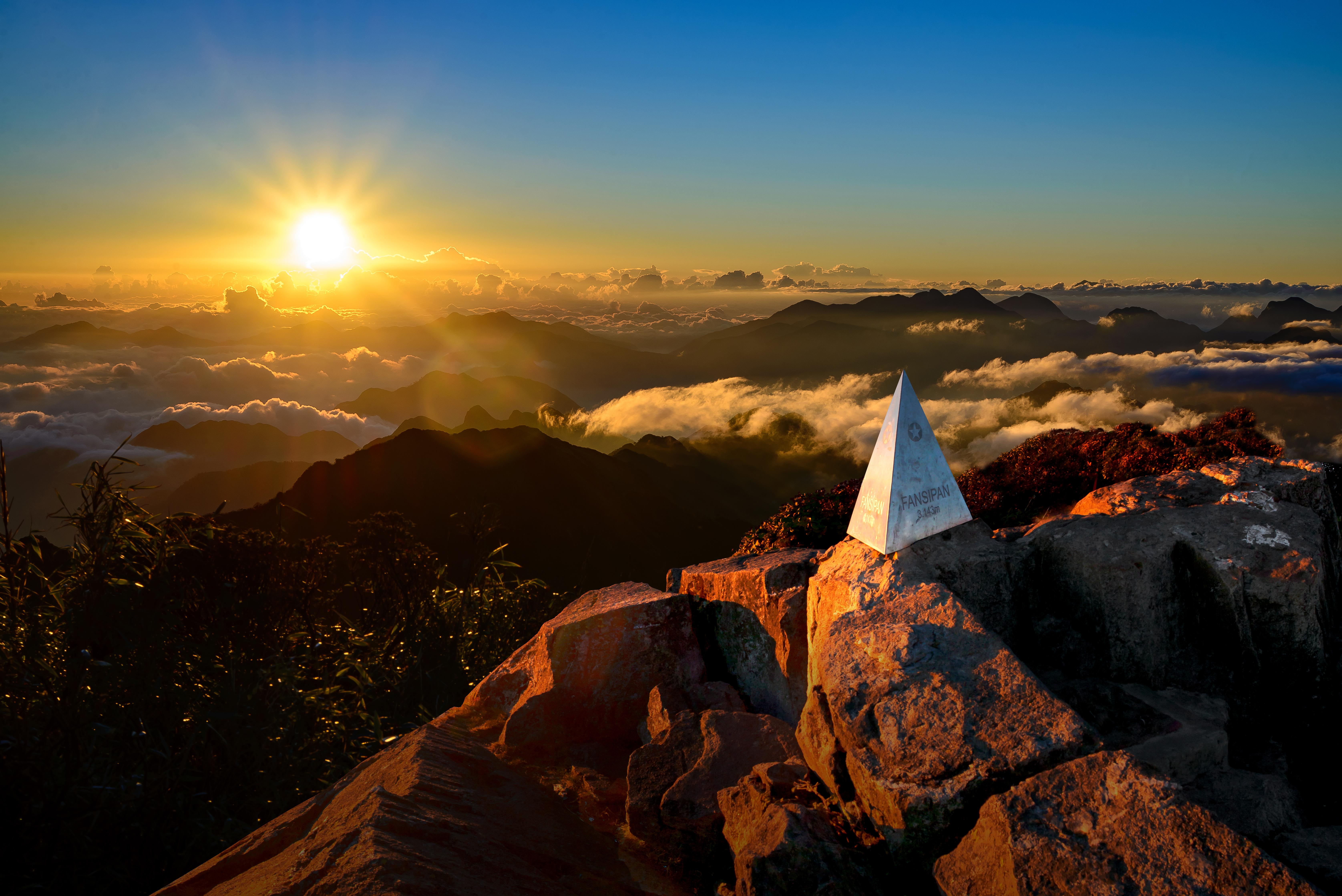 Hotel De La Coupole - Mgallery Sapa Exterior foto The summit of Mount Si